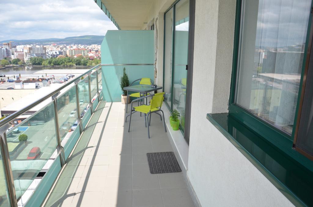 Dora City Apartament Lägenhet Cluj-Napoca Exteriör bild