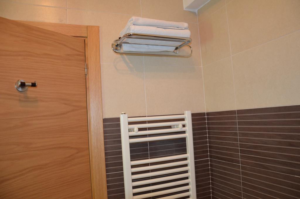 Dora City Apartament Lägenhet Cluj-Napoca Exteriör bild