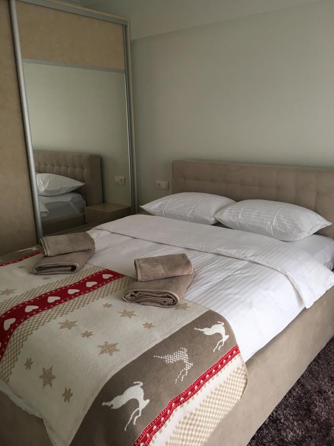 Dora City Apartament Lägenhet Cluj-Napoca Exteriör bild